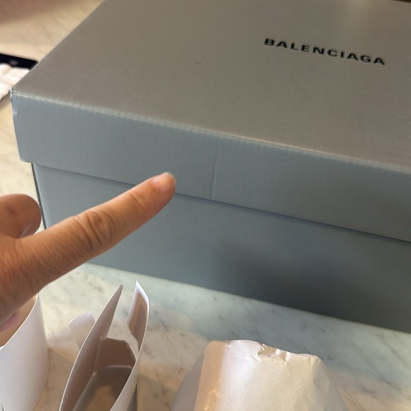 🌟✨Luxury Designer Bags and Boxes for Sale!✨🌟BALENCIAGA SHOE BOXXX FOR SALE 🩶 - Picture 9 of 16